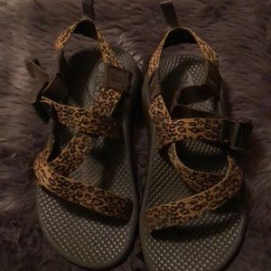 Girls Leopard Print Chacos